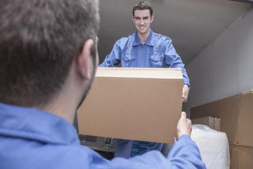 Customer requesting a free man and van quote in Streatham