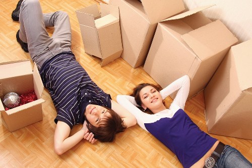 Moving truck for properties with parking and access challenges in Streatham